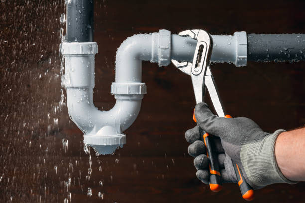 Professional Gas Line Repair technician working in Harrisburg, OH